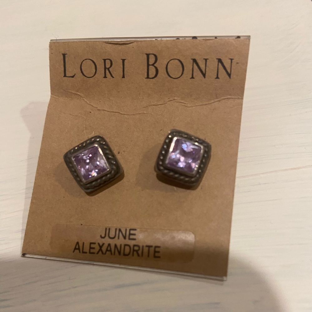 Lori Bonn Birthstone month June- Alexandrite